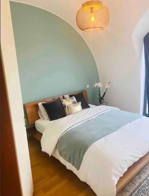 Penthouse 2 Bedrooms In Center Witth Terrace & Parking- 51 Luxembourg 0*,